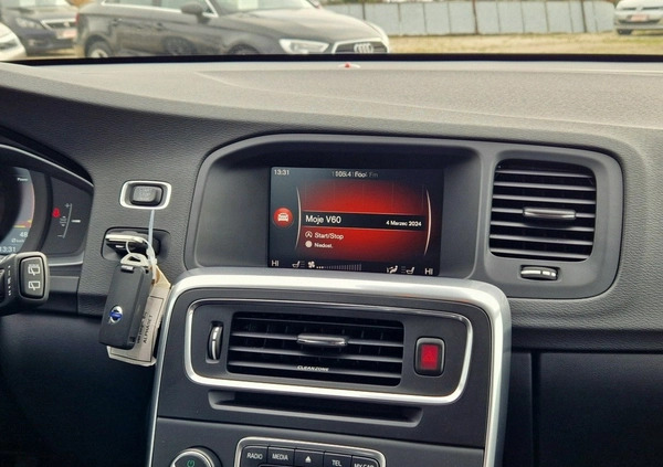 Volvo V60 cena 55900 przebieg: 186900, rok produkcji 2018 z Resko małe 781